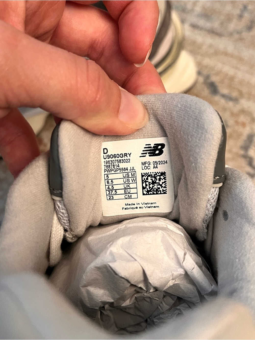New Balance Cream and Light Grey Chunky Trainer Sneakers - Picture 4 of 5